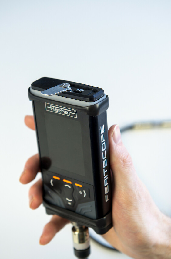 FISCHER FERITSCOPE DMP30 käytössä